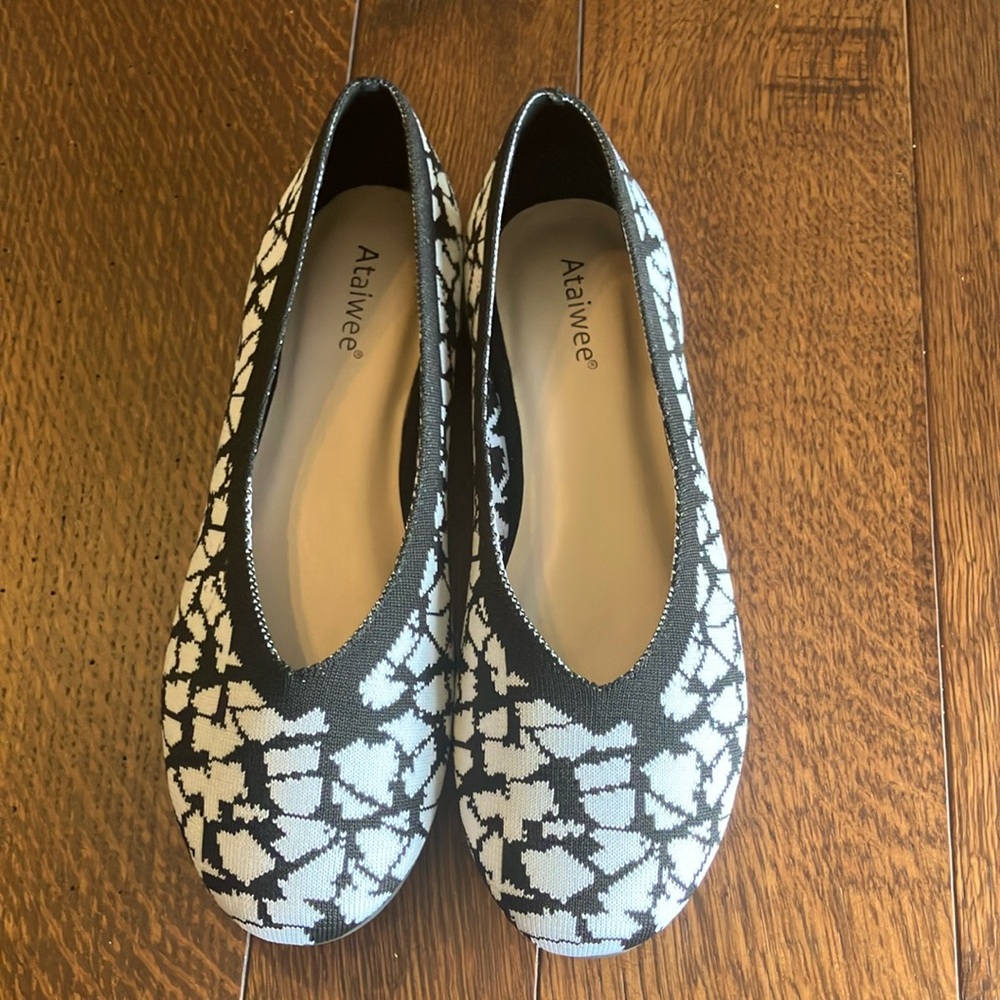 Black and White Mosaic Ballet Flats